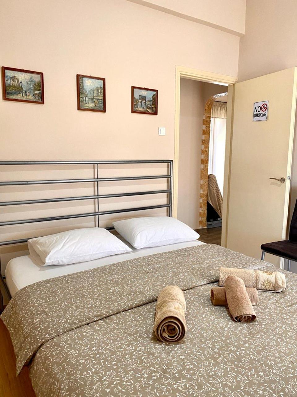 Ferienwohnung Charming Flat With An Amazing View Athen Exterior foto